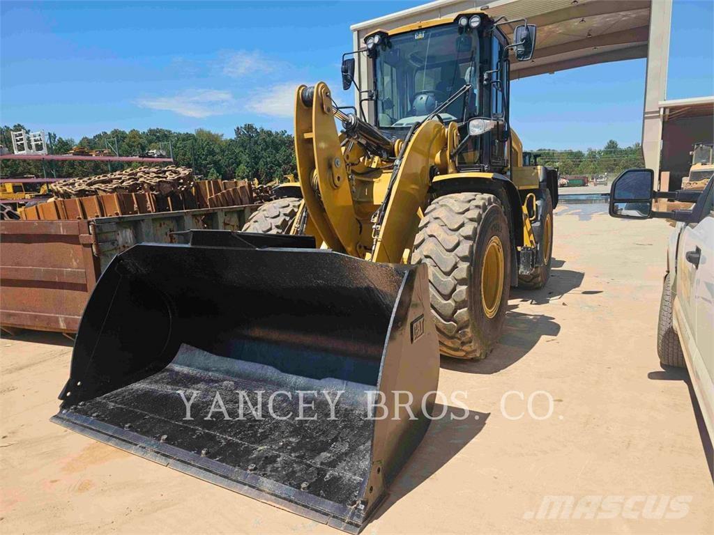 CAT 926M Колесни товарачи