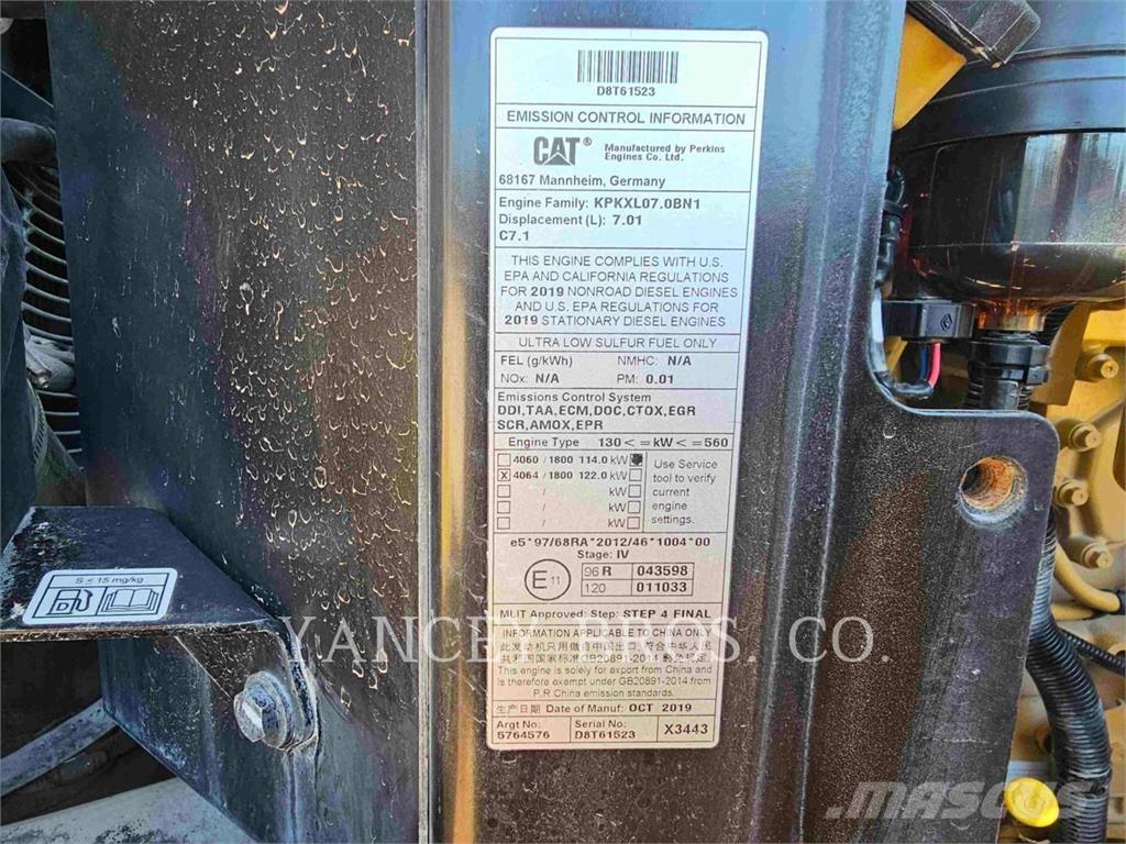 CAT 926M Колесни товарачи