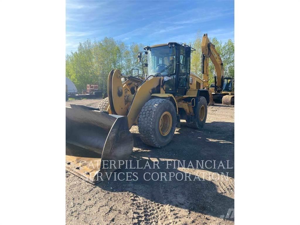 CAT 926M Колесни товарачи