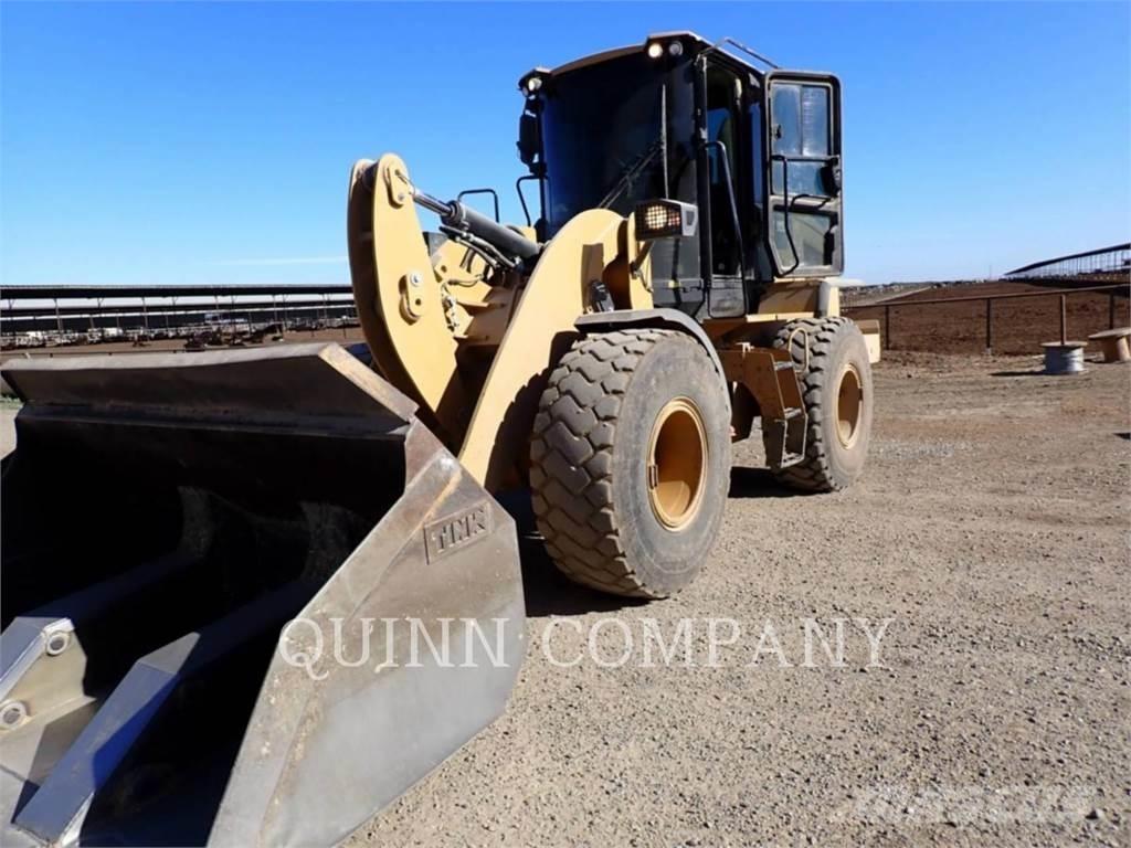 CAT 926M Колесни товарачи