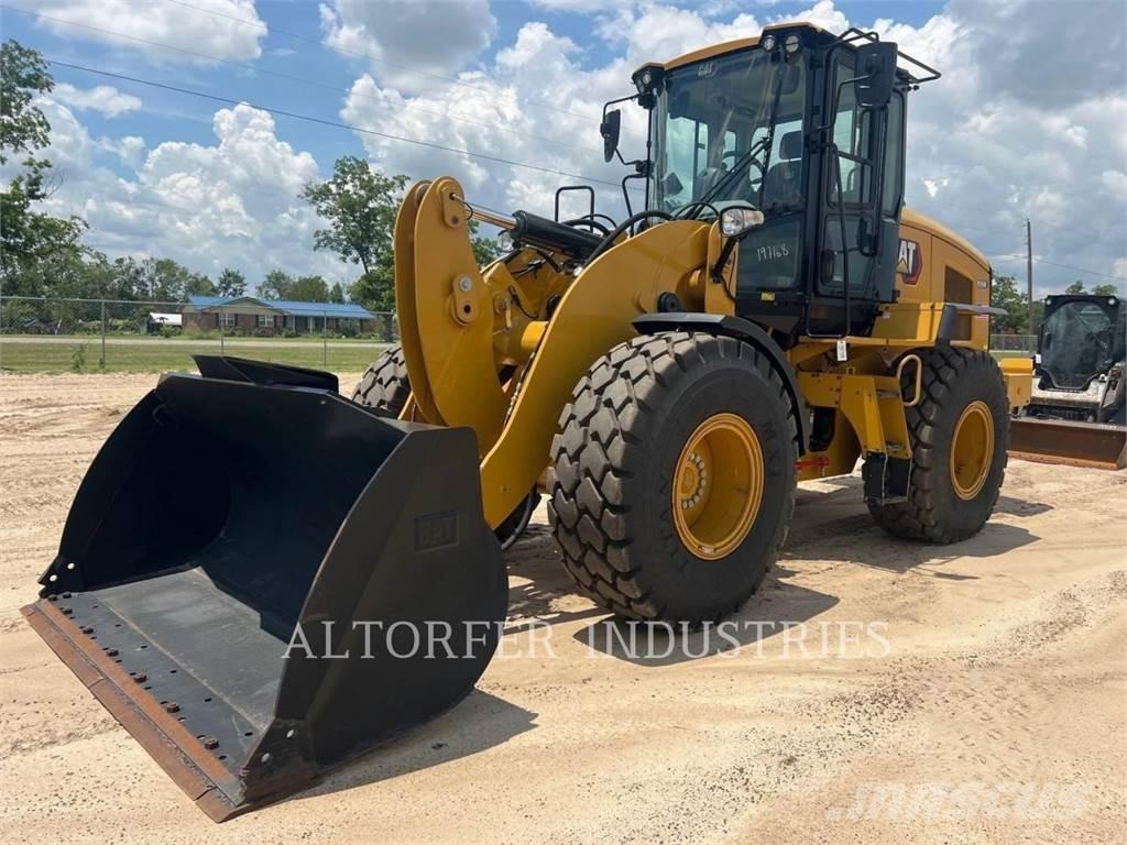 CAT 926M Колесни товарачи