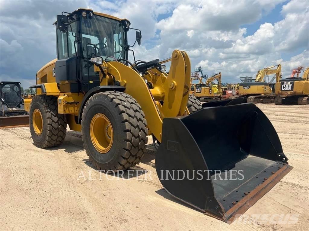 CAT 926M Колесни товарачи