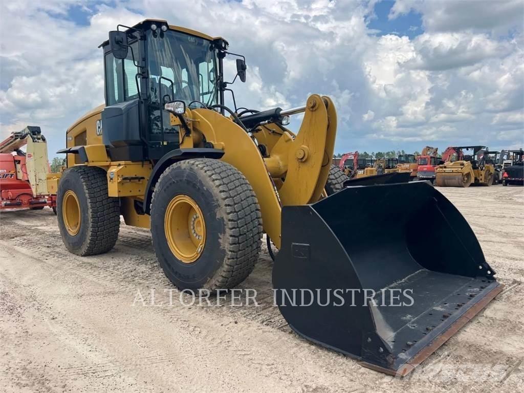 CAT 926M Колесни товарачи