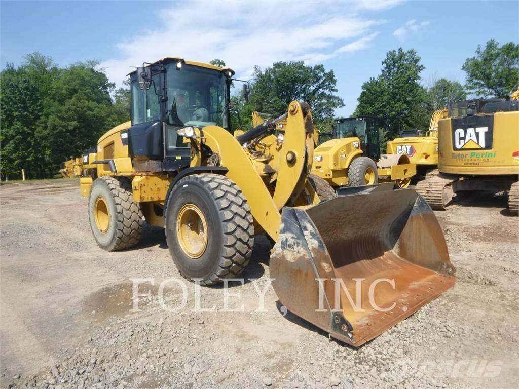 CAT 926M Колесни товарачи