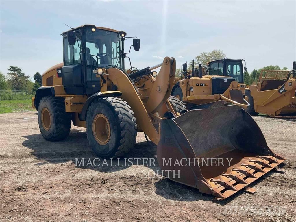 CAT 926M Колесни товарачи