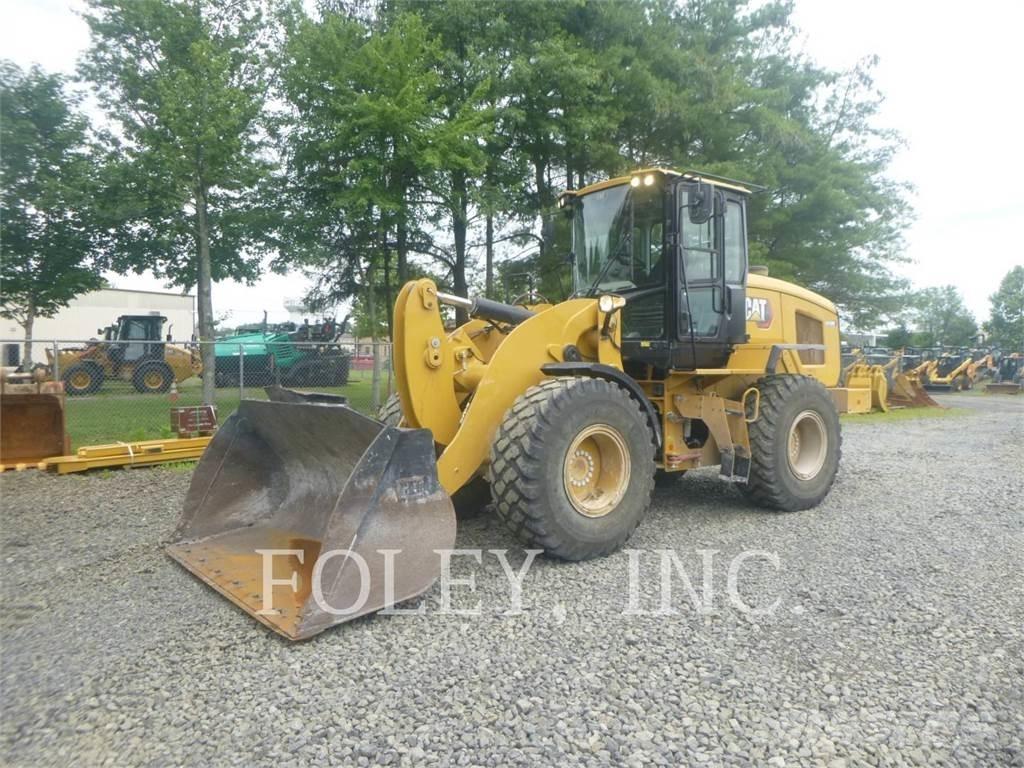 CAT 926M Колесни товарачи