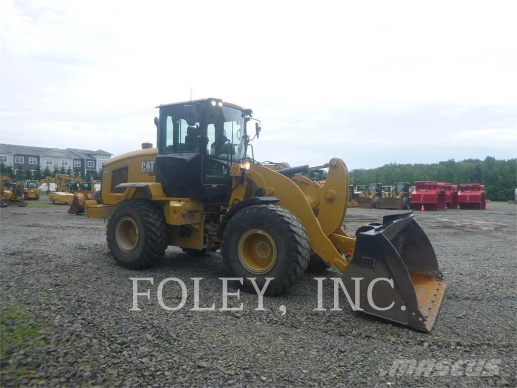 CAT 926M Колесни товарачи