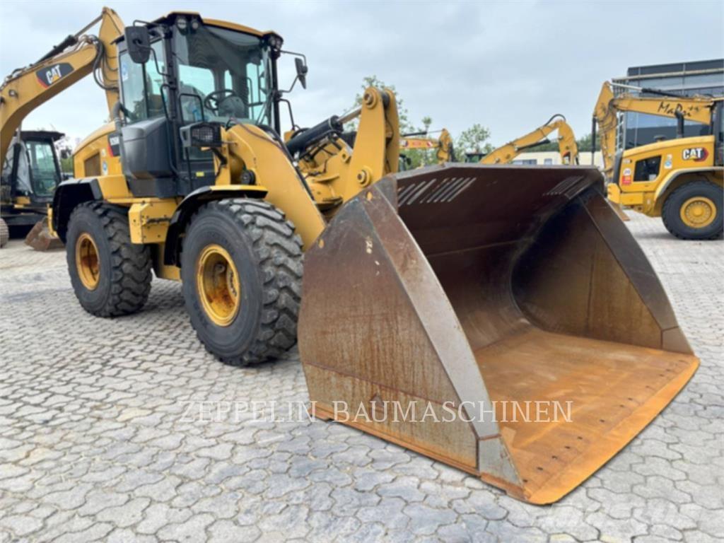 CAT 926M Колесни товарачи