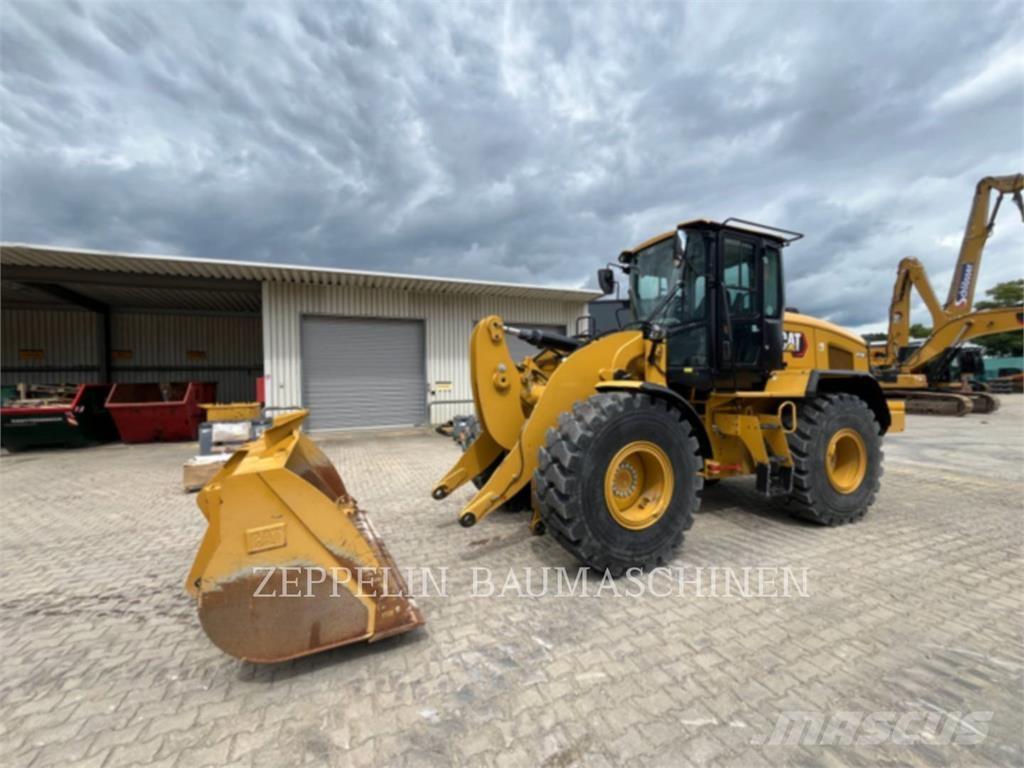 CAT 926M Колесни товарачи