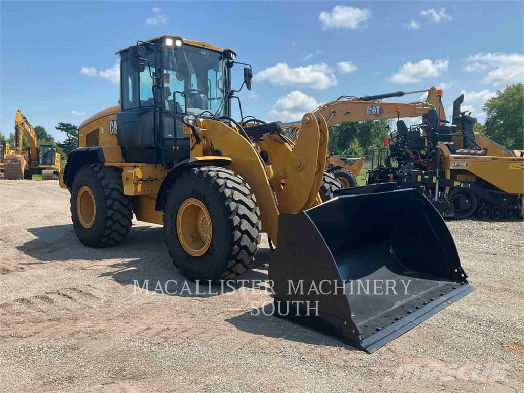 CAT 926M Колесни товарачи