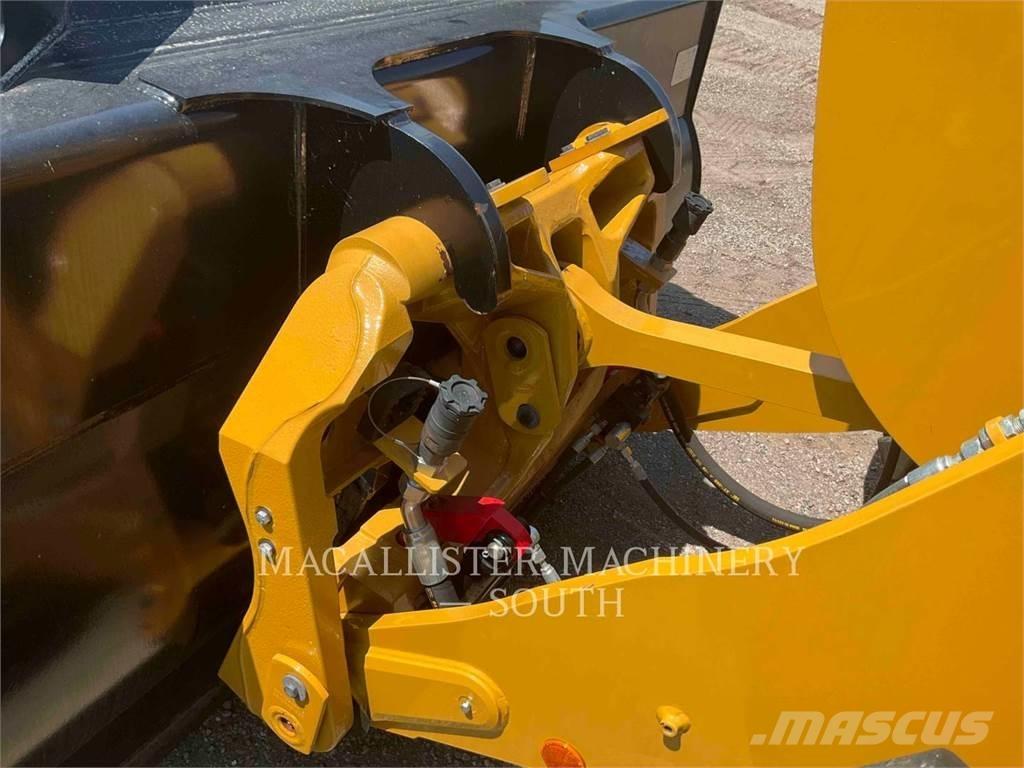 CAT 926M Колесни товарачи