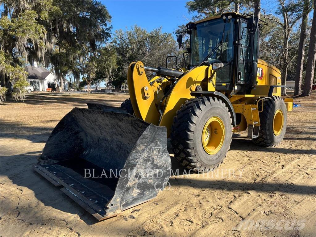 CAT 926M Колесни товарачи
