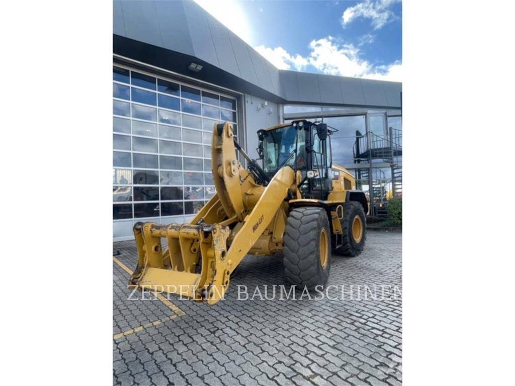 CAT 926M Колесни товарачи