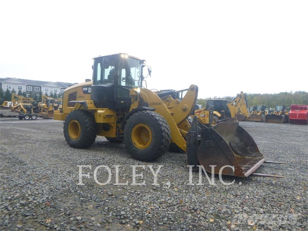 CAT 926M Колесни товарачи