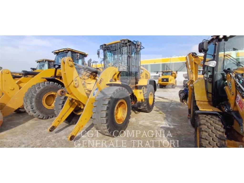 CAT 926M Колесни товарачи