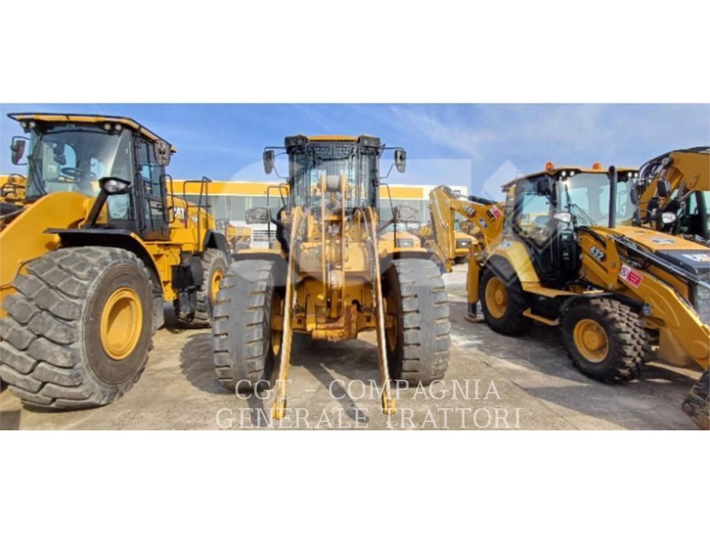 CAT 926M Колесни товарачи