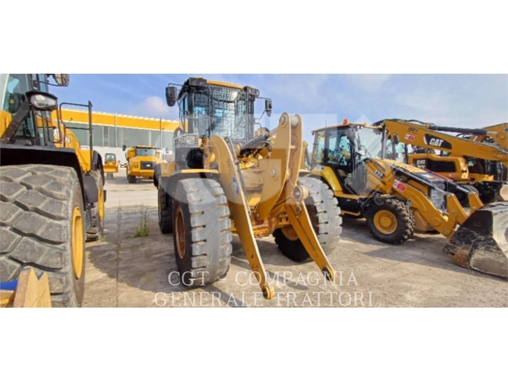 CAT 926M Колесни товарачи