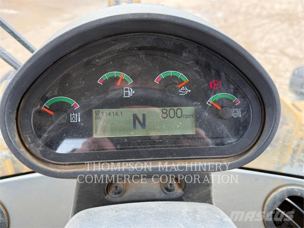 CAT 926M Колесни товарачи