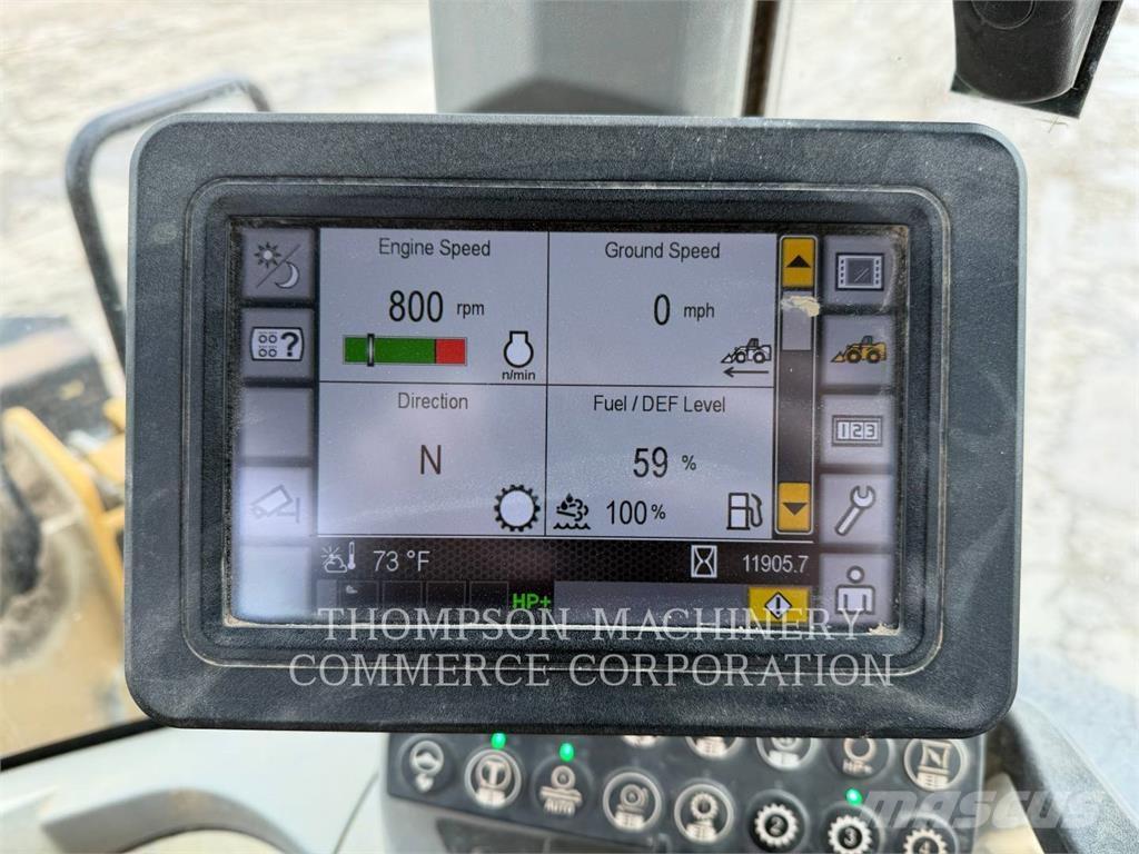 CAT 926M Колесни товарачи