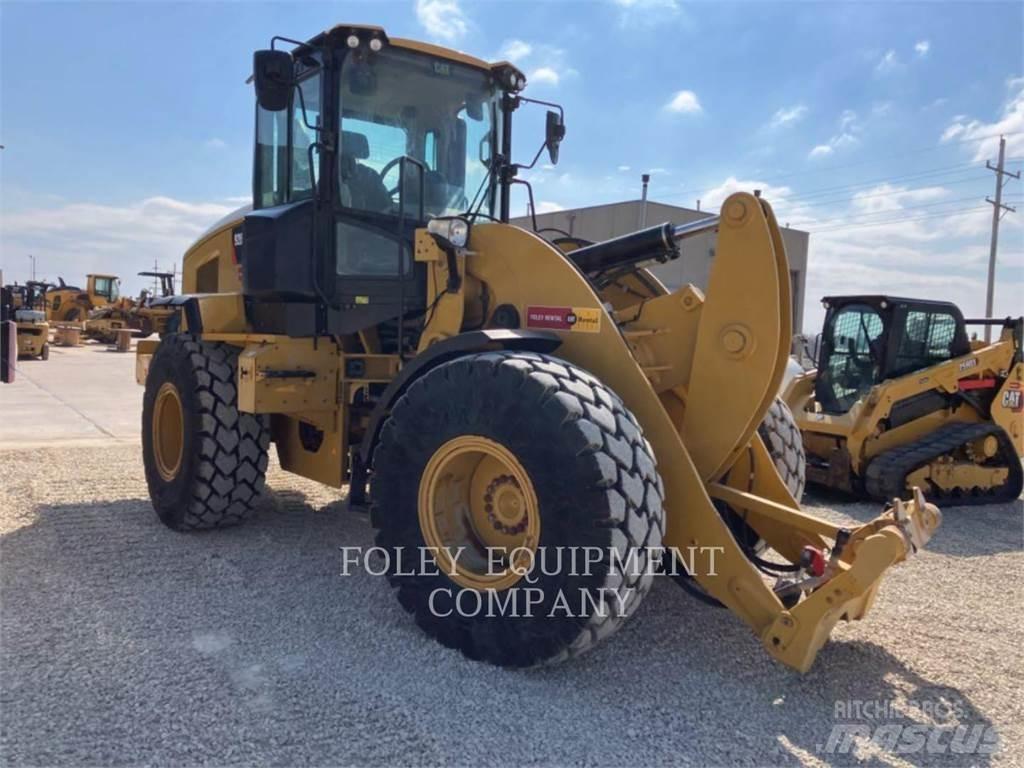 CAT 926M Колесни товарачи