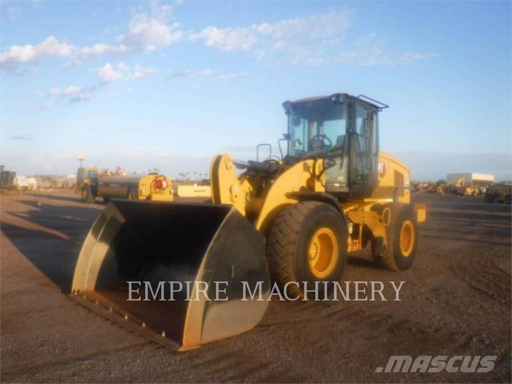 CAT 926M FC Колесни товарачи