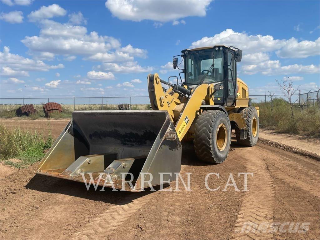 CAT 926M HL Колесни товарачи
