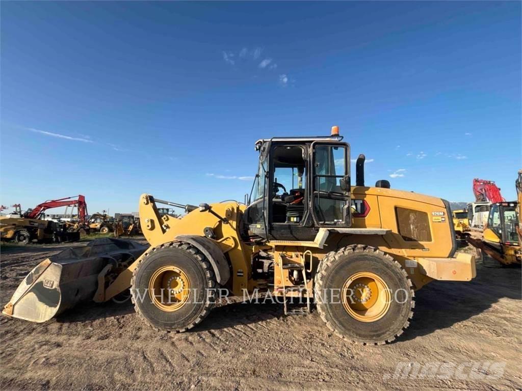 CAT 926M HL QC Колесни товарачи