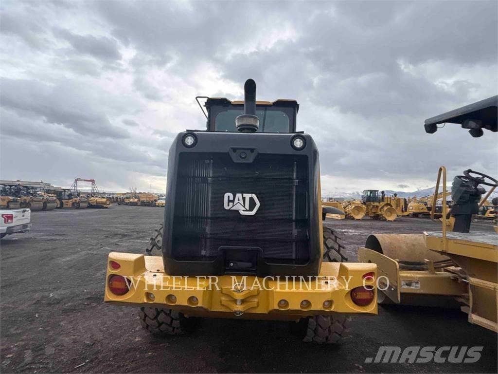 CAT 926M QC Колесни товарачи