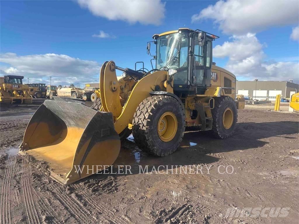 CAT 926M QC 3V Колесни товарачи
