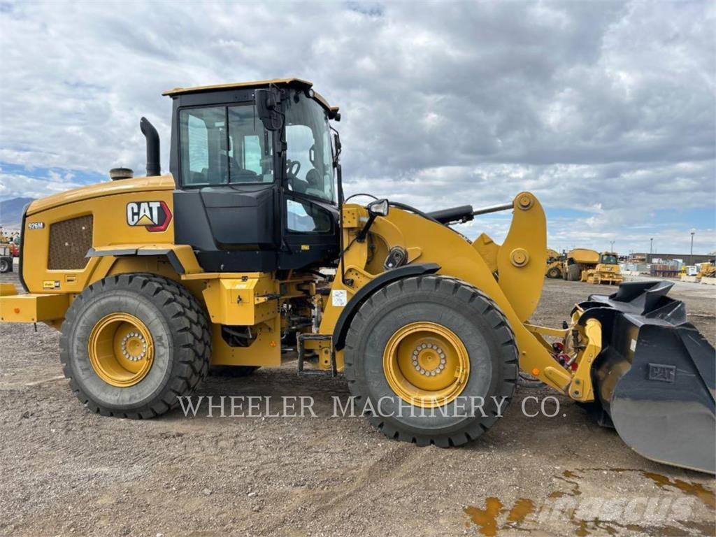 CAT 926M QC 3V Колесни товарачи