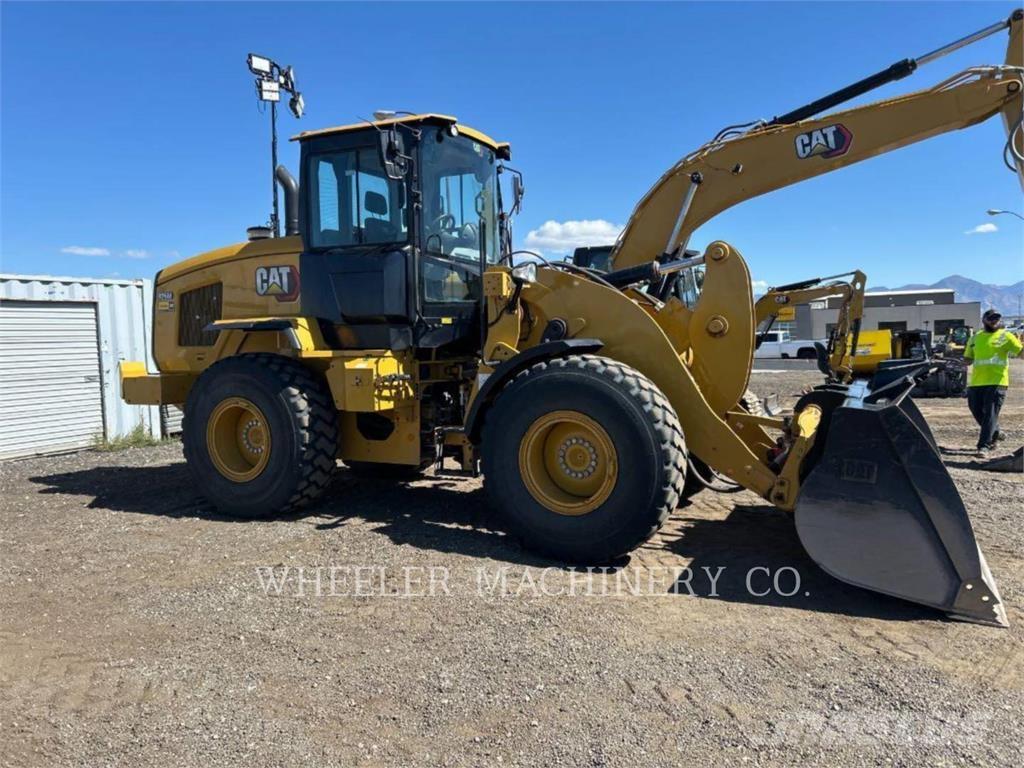 CAT 926M QC 3V Колесни товарачи
