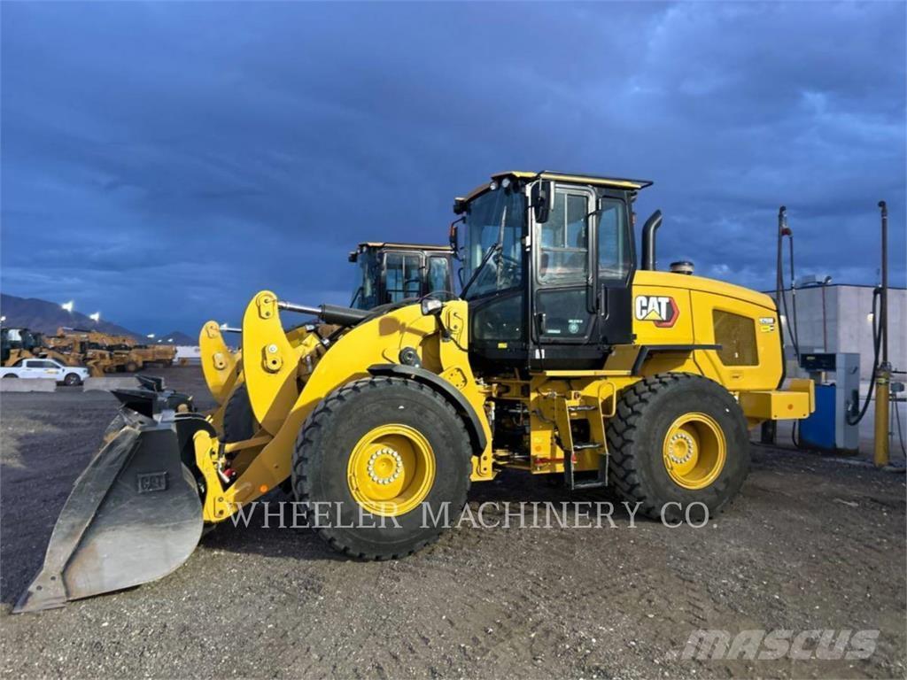 CAT 926M QC 3V Колесни товарачи