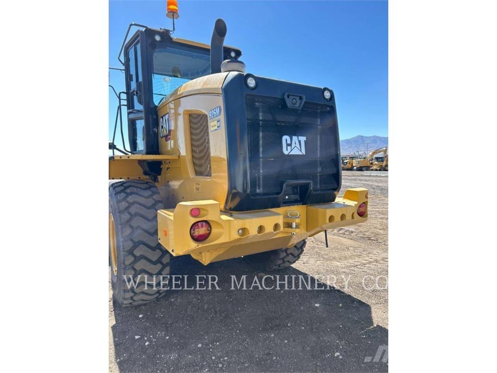 CAT 926M QC 3V Колесни товарачи