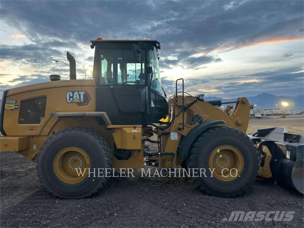 CAT 926M QC 3V Колесни товарачи