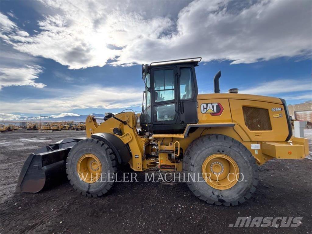 CAT 926M QC 3V Колесни товарачи
