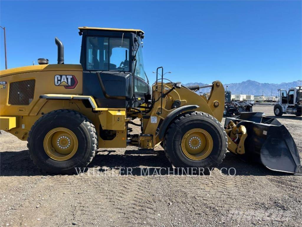 CAT 926M QC 3V Колесни товарачи