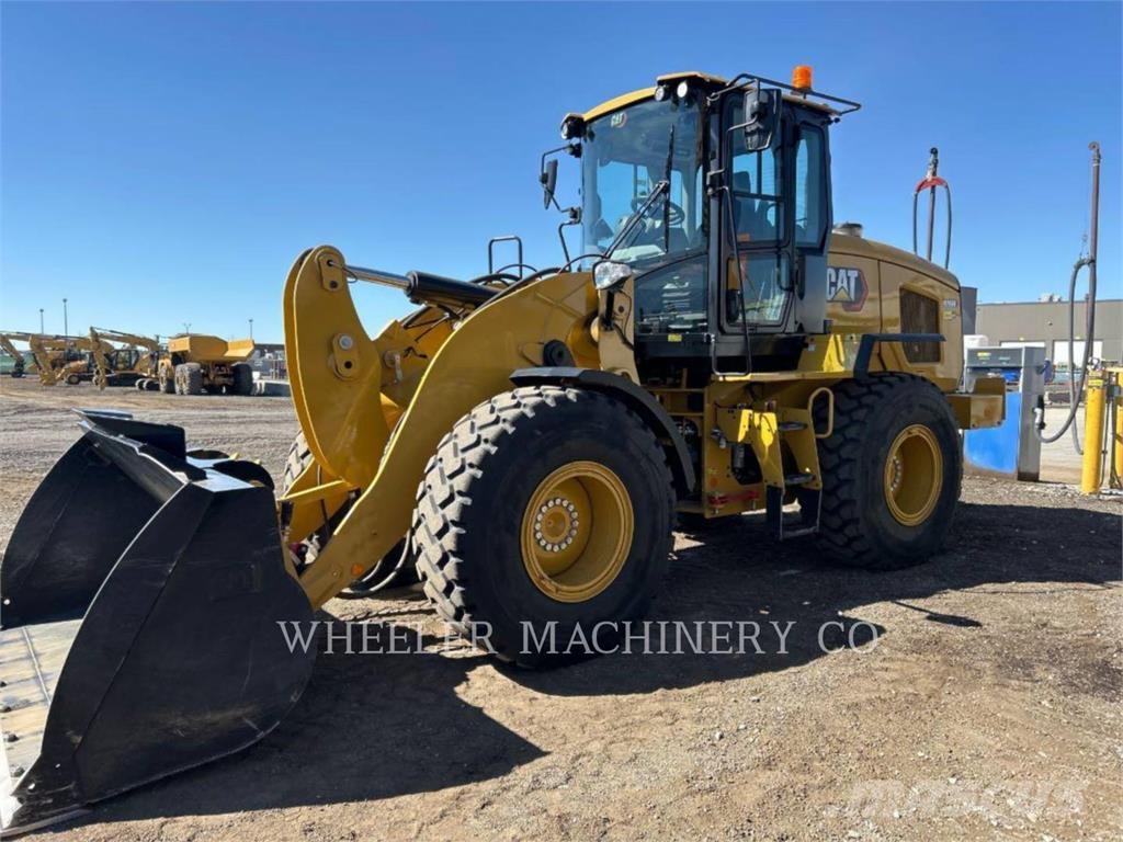CAT 926M QC 3V Колесни товарачи