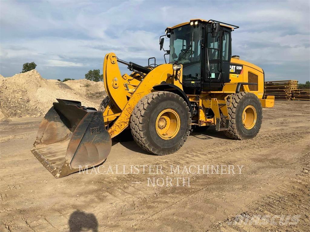 CAT 926M RQ Колесни товарачи