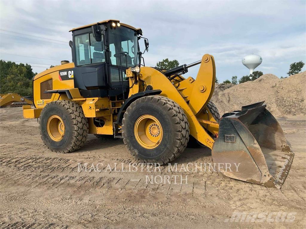 CAT 926M RQ Колесни товарачи