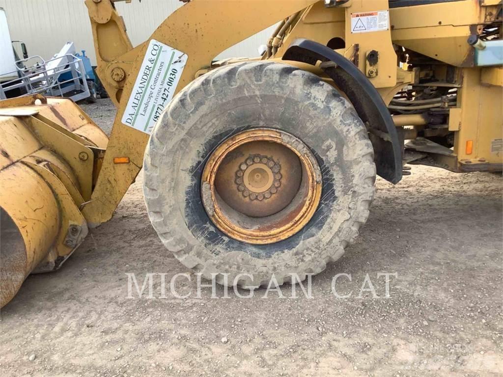 CAT 928G Колесни товарачи