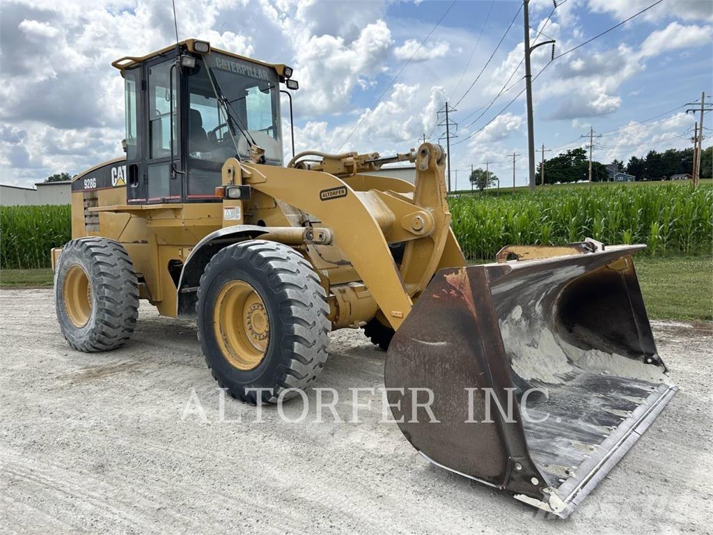 CAT 928G Колесни товарачи