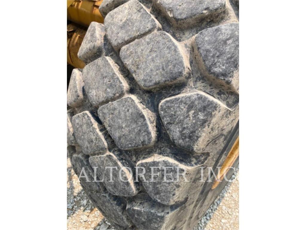 CAT 928HZ Колесни товарачи
