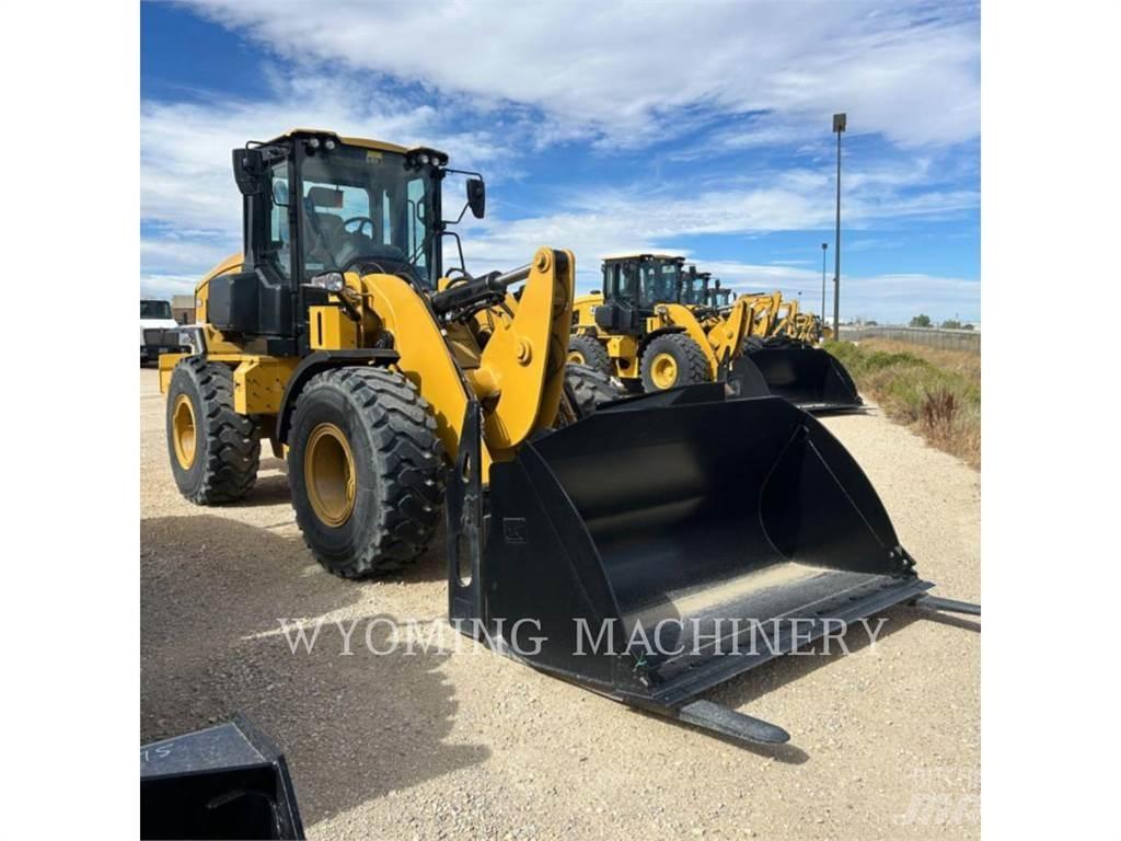 CAT 930 Колесни товарачи