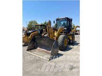 CAT 930 Колесни товарачи