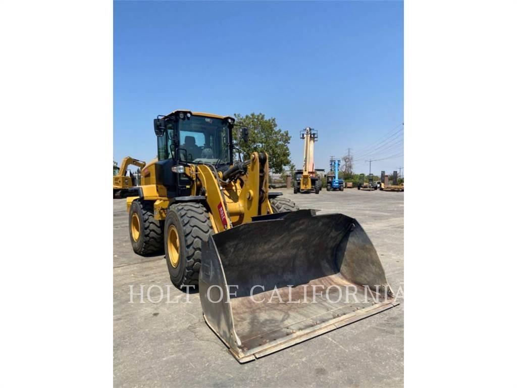 CAT 930 Колесни товарачи
