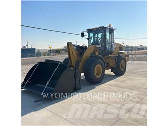 CAT 930 Колесни товарачи