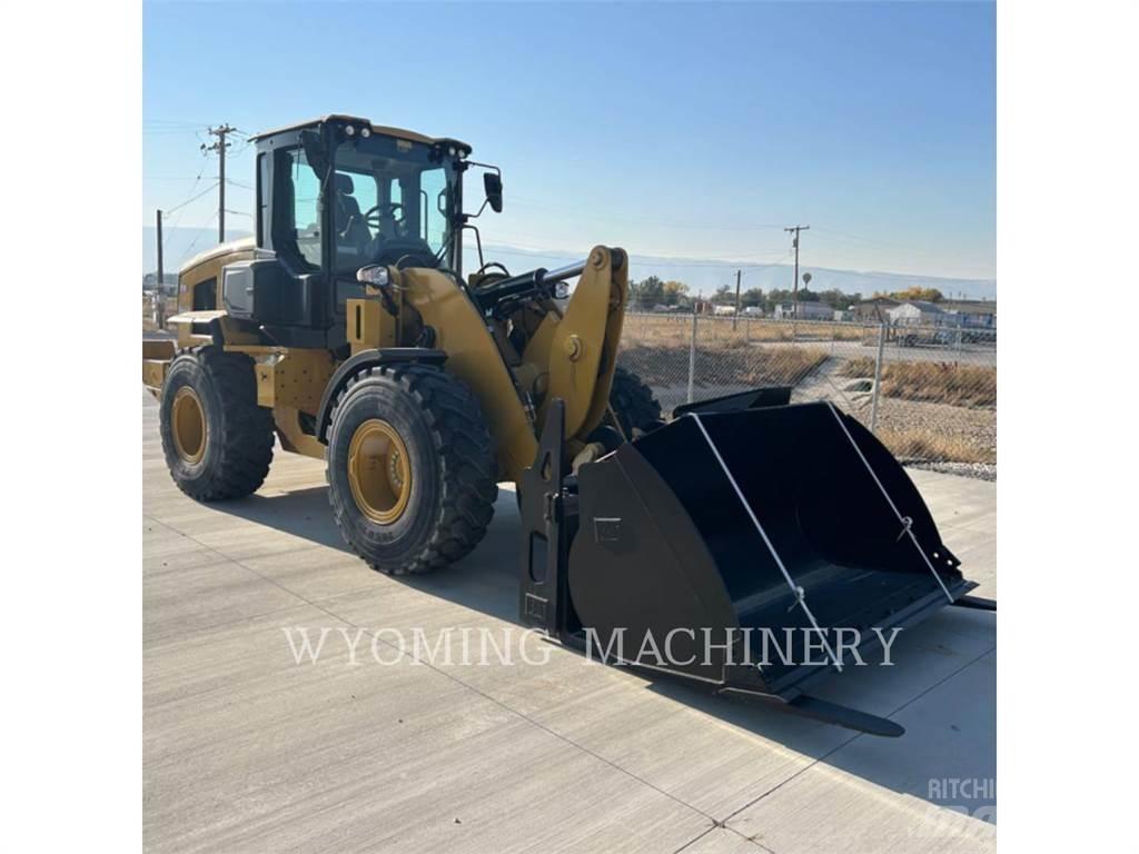 CAT 930 Колесни товарачи