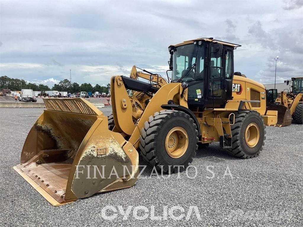 CAT 930 Колесни товарачи