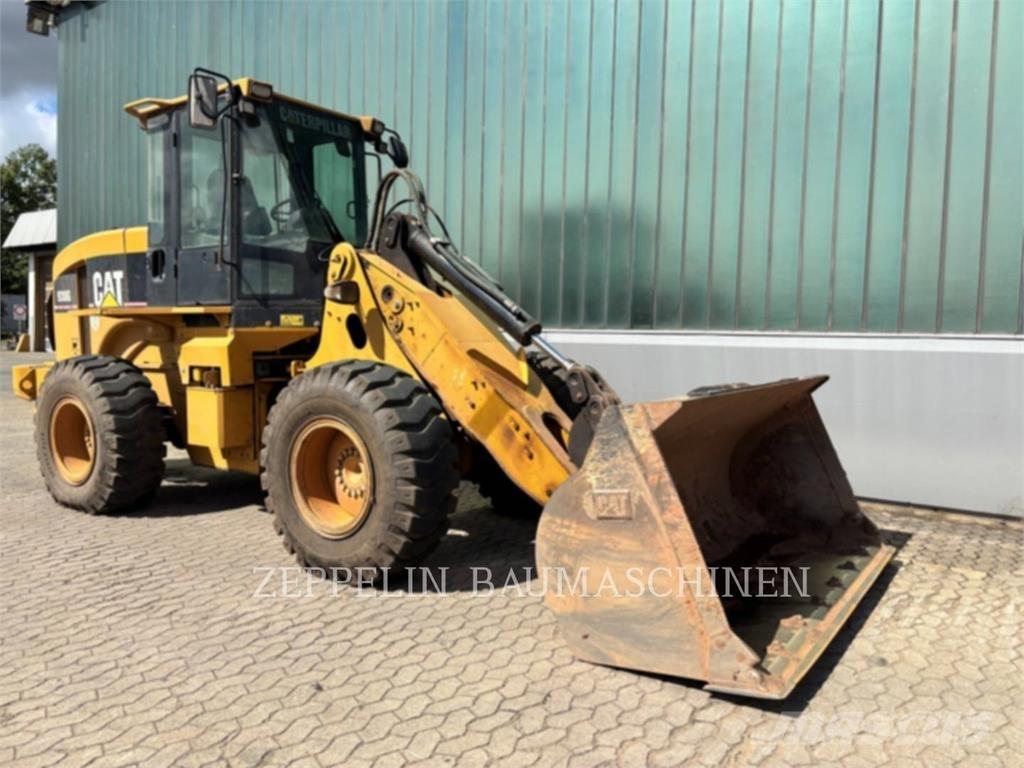 CAT 930G Колесни товарачи