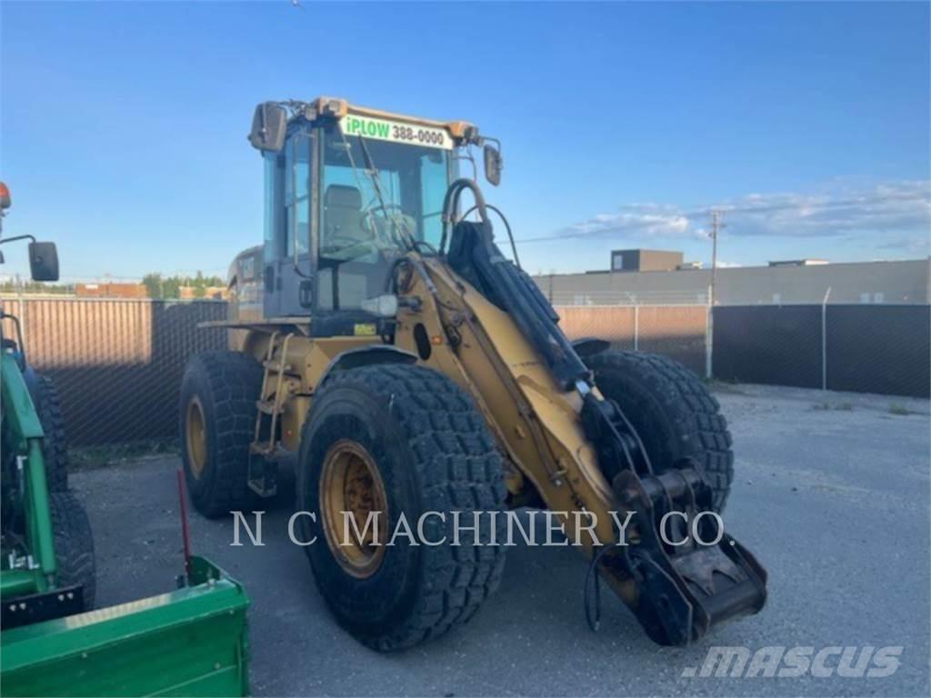 CAT 930H Колесни товарачи